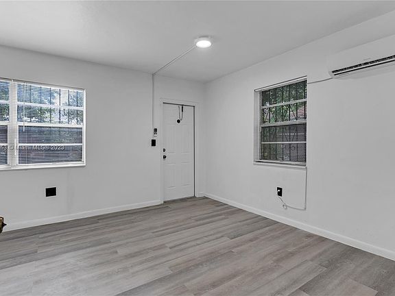 4th image of 46 NW 62nd St #3A