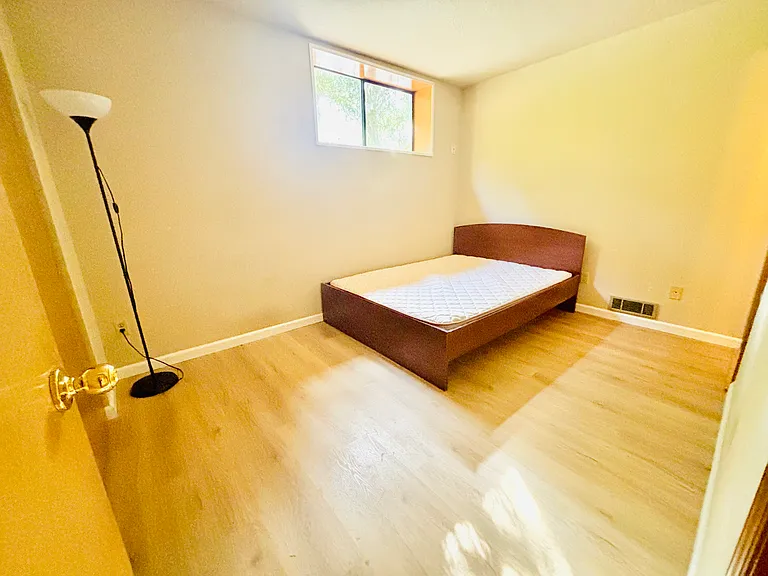 407 NE 189th Ct — Photo 3
