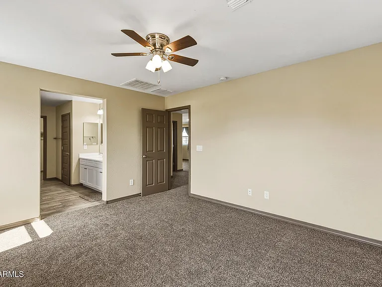 7422 S 28th Pl — Photo 28