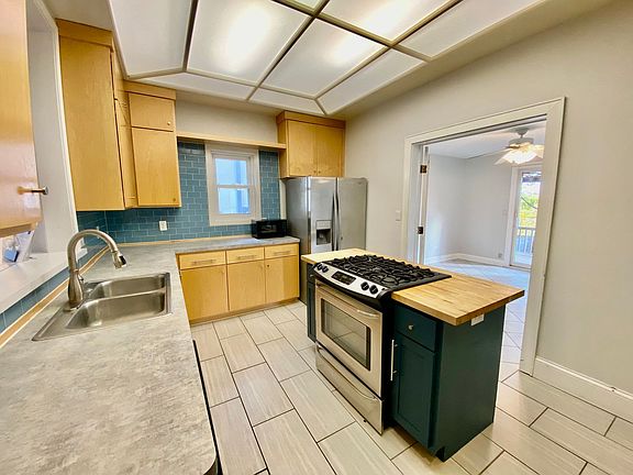 2nd image of 3443 Hennepin Ave