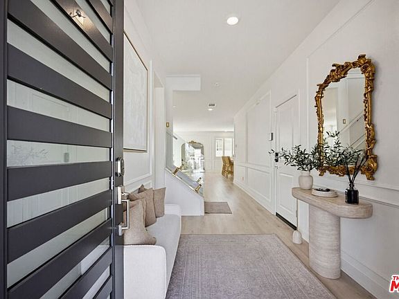 4th image of 16763 Mistletoe Ln