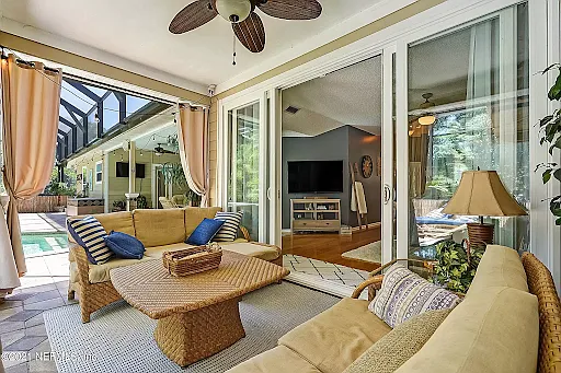 1555 Lakeway Dr — Photo 28