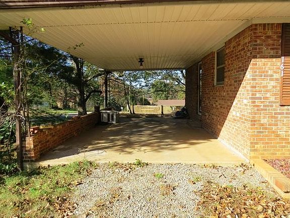 5th image of 161 Hephill Dr