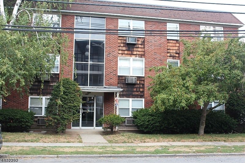 1st image of 540 Joralemon St APT 2