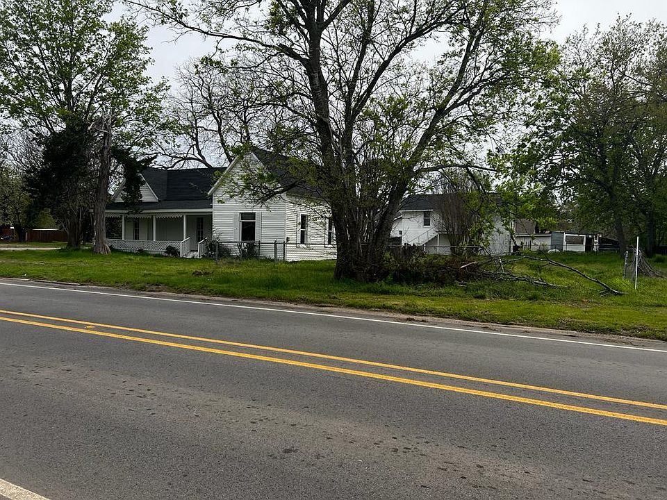 2091 E San Saba St, Wortham, TX 76693 Zillow