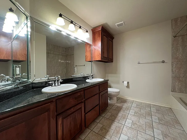 14813 Leeward Dr #404 — Photo 13