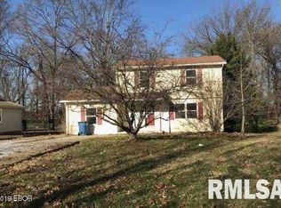 1516 Dodds St, Mount Vernon, IL 62864