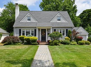37 Thornbury Ave, Glen Rock, NJ 07452