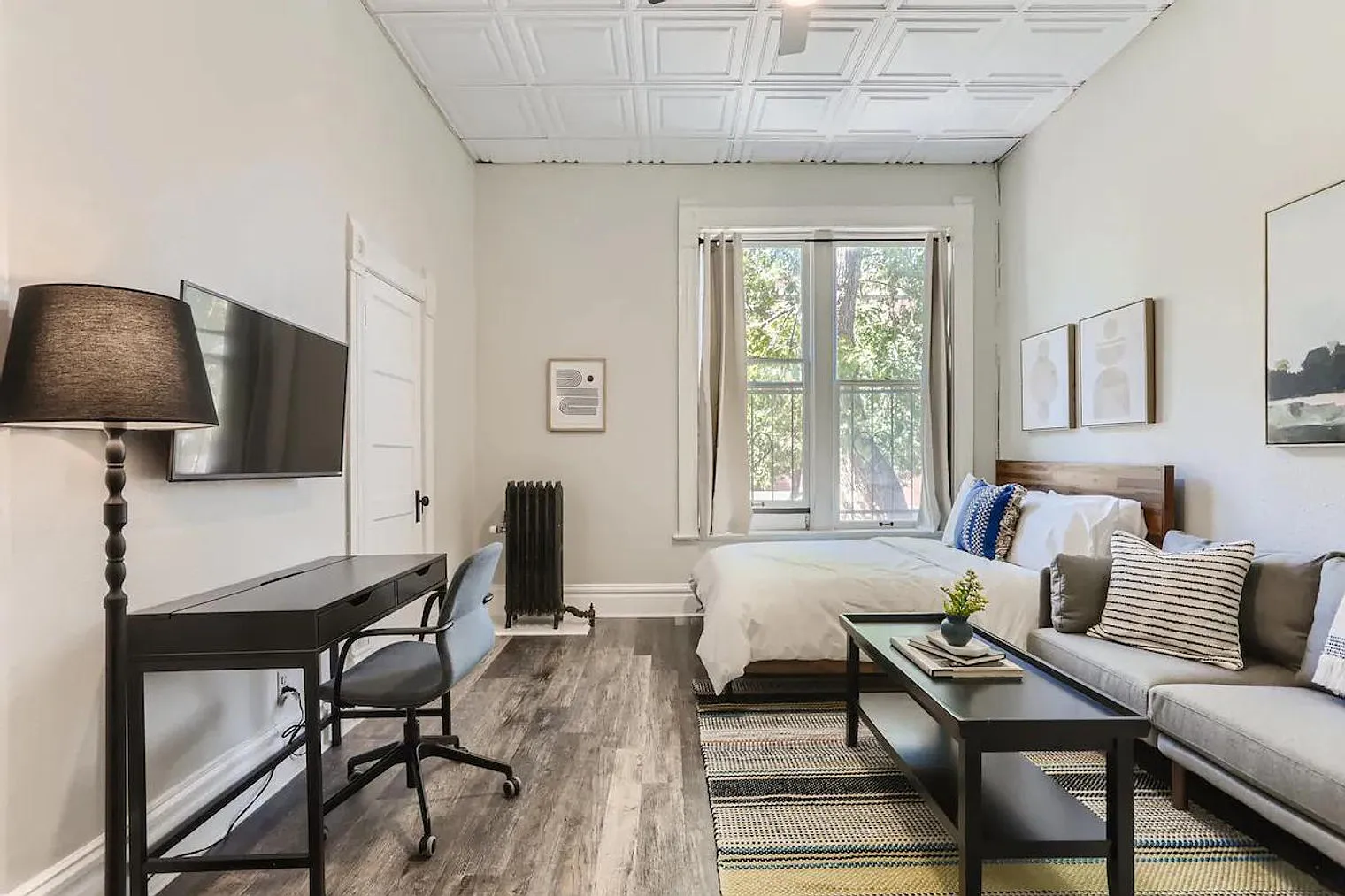 Studio, 1.0 bath, 365 sqft, $2,662 — Photo 3