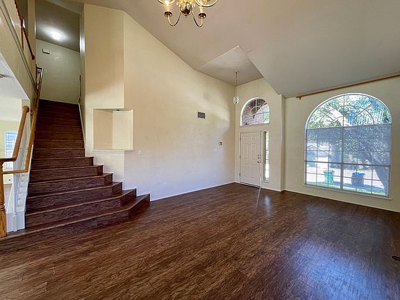 4th image of 14721 Yora Dr