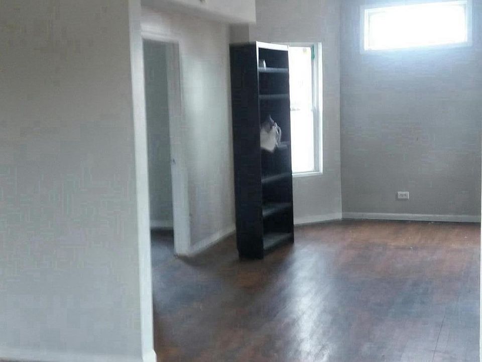 1st image of 7842 S Burnham Ave #2
