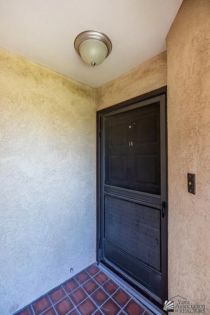 2 bed, 2.0 bath, 1010 sqft, $1,300 — Photo 3