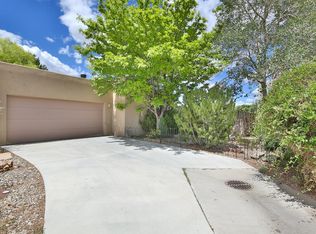114 Vista Lane, Taos, NM 87571