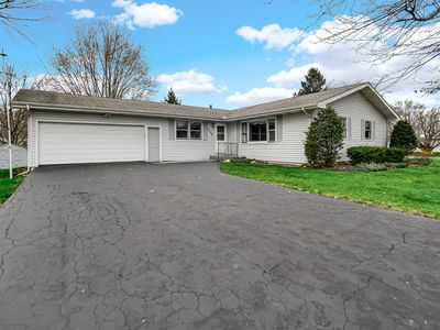 2002 Crockett Ave, Valparaiso, IN, 46383