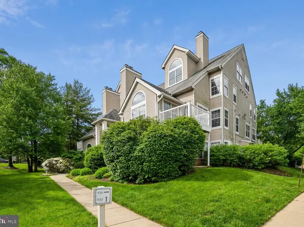 933 Hillside Lake Ter APT 112, Gaithersburg, MD 20878