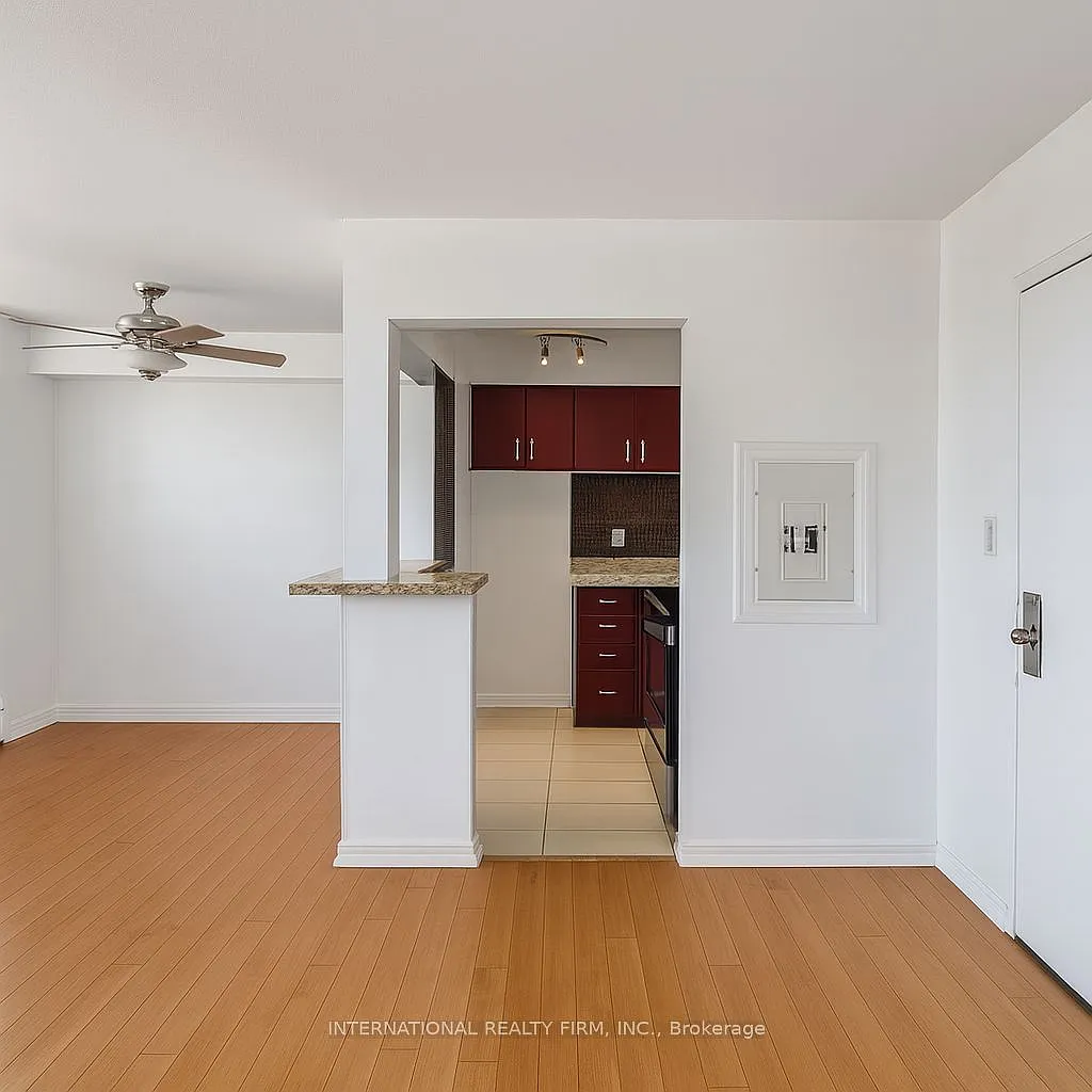 3 bed, $2,300 — Photo 3