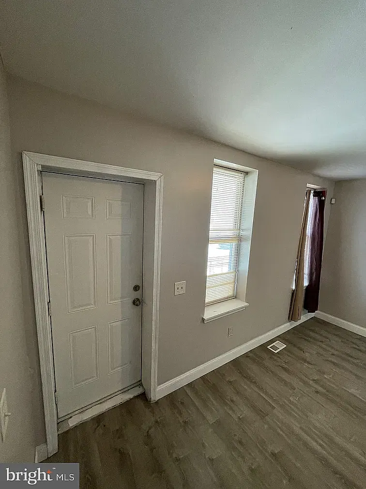 3 bed, 1116 sqft, $1,500 — Photo 2