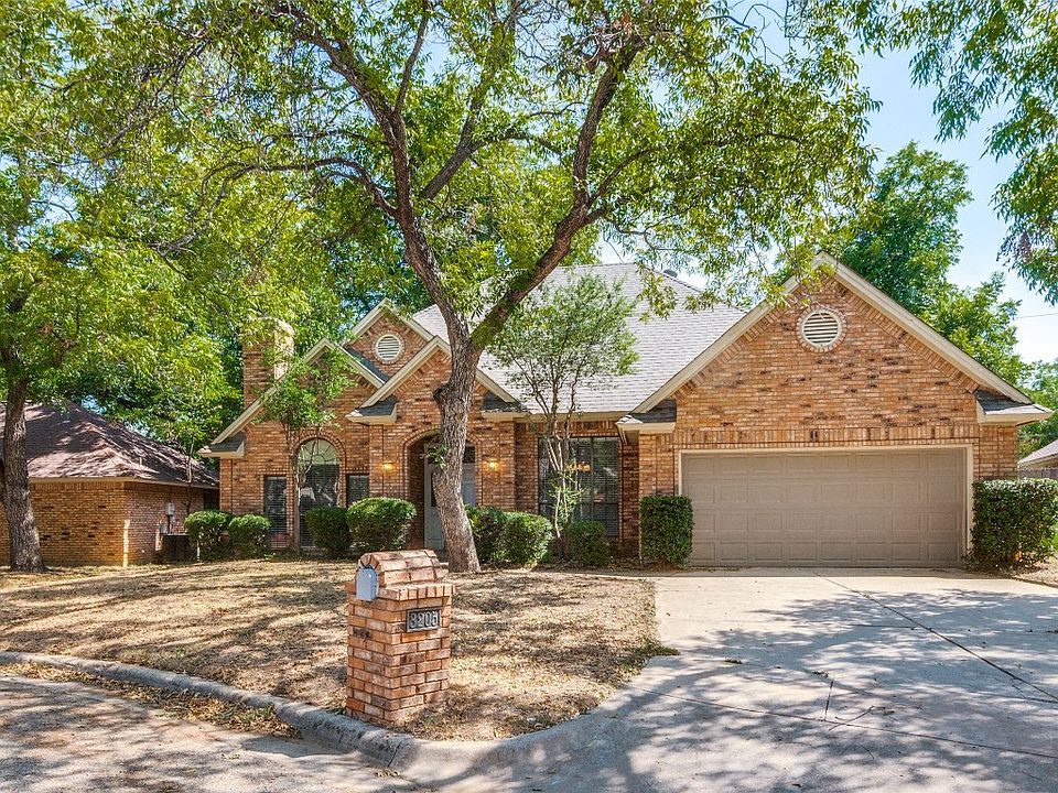 1st image of 3205 Hyde Park Ct