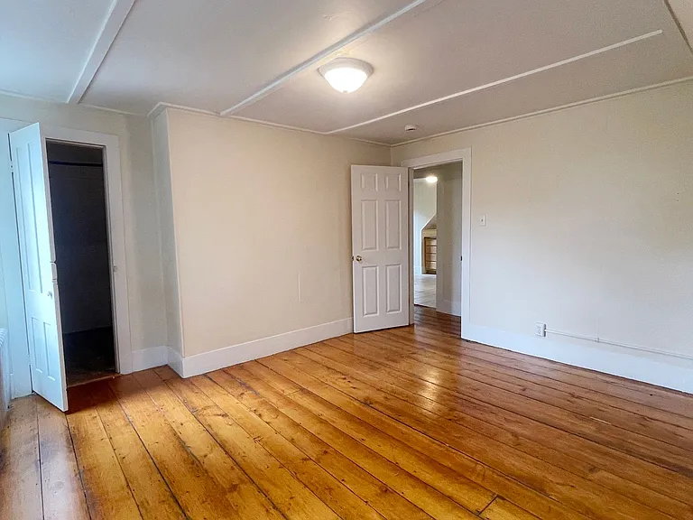 6 Maple St — Photo 17