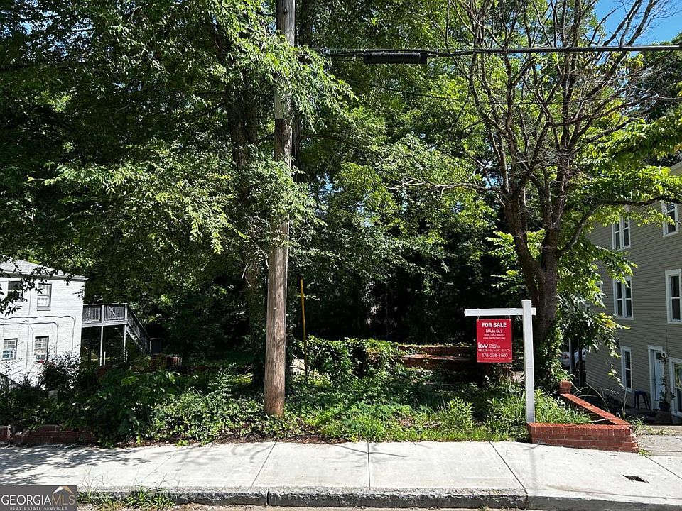 2nd image of 1053 Martin Luther King Jr Dr NW