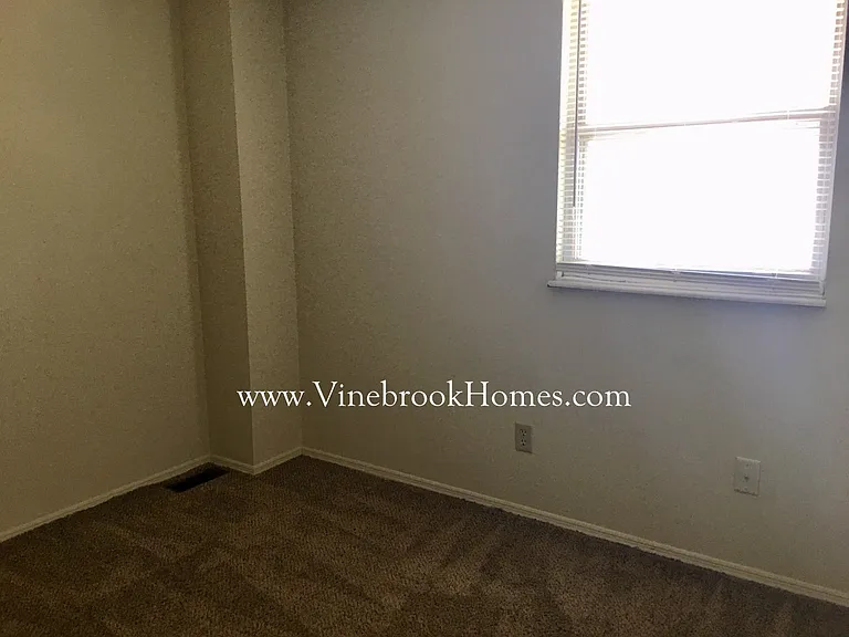 8225 Schoolgate Dr — Photo 16