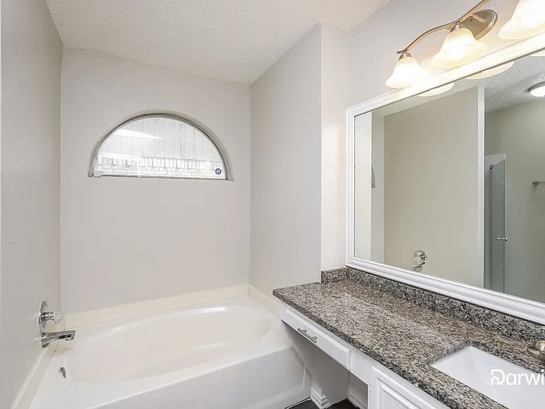 1940 Walden Pl — Photo 11