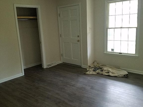 4th image of 2270 Denwood St