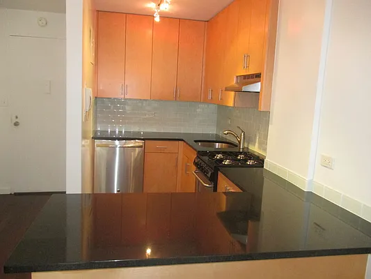 Rented by Carlyle Property Management | media 3