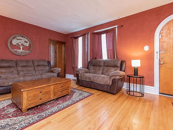 3rd image of 4962 Parker Ave