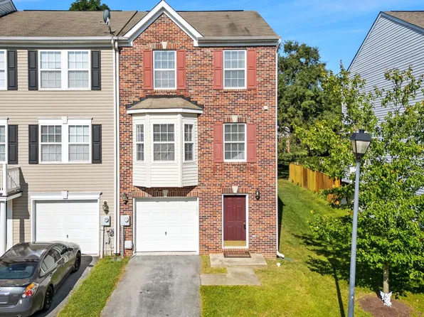 77 Eldon Dr, Charles Town, WV 25414