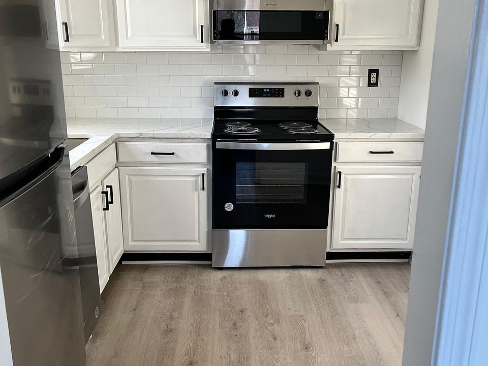 1st image of 317 Birch Dr #1