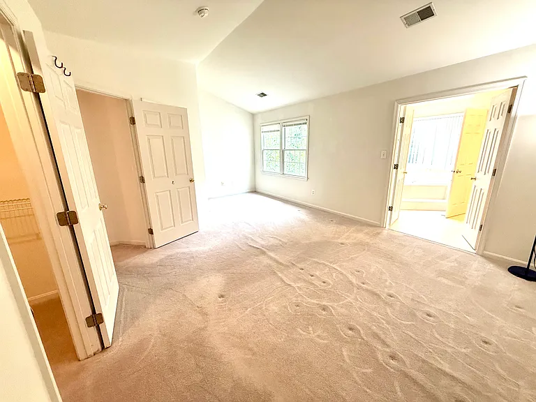 4028 Heatherstone Ct — Photo 19