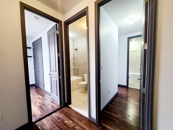 4th image of 1117 Grant Ave #3A