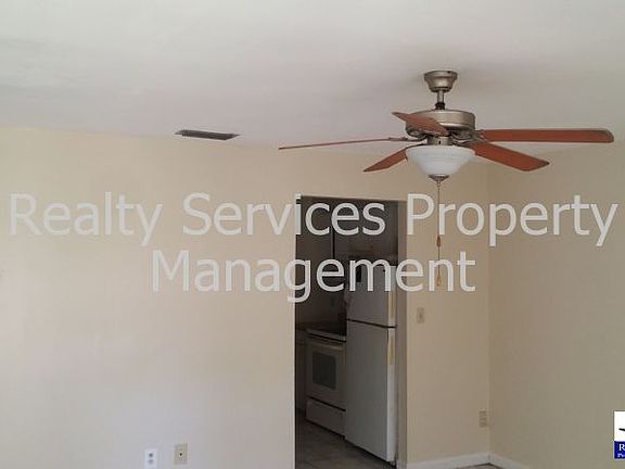 3rd image of 2650 Park Windsor Dr APT 107