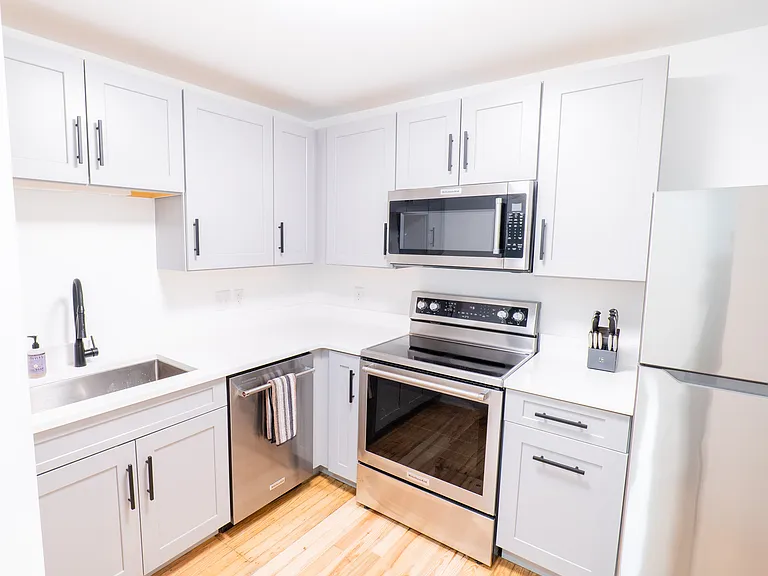 208 Ashley Ave #CB — Photo 10