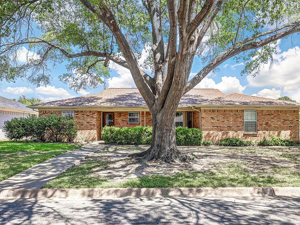 1st image of 8417 Hillcrest Ct