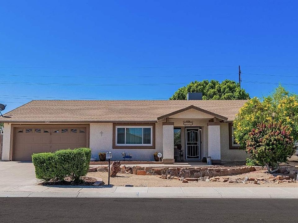1st image of 2943 W 11th Pl