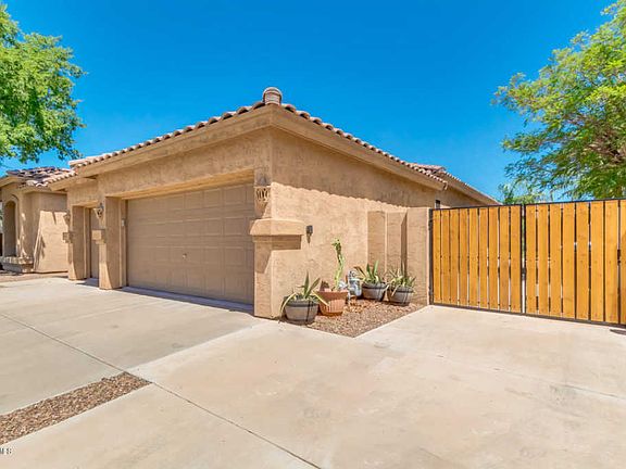 4th image of 2464 E La Costa Pl
