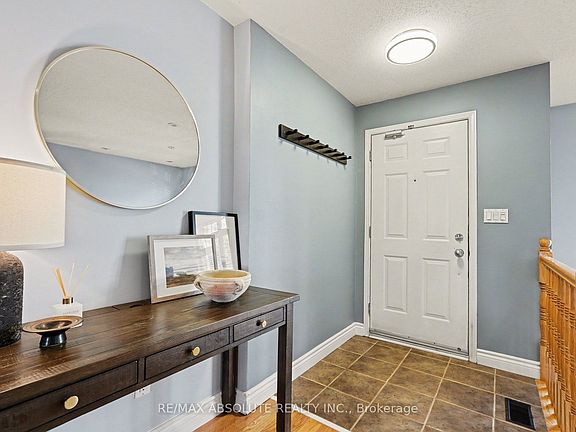 3rd image of 1512 Walkley Rd #108