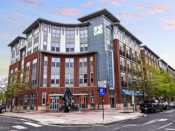2nd image of 1800 Wilson Blvd #301