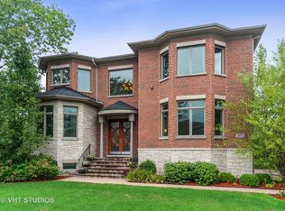 2072 De Cook Ave, Park Ridge, IL 60068