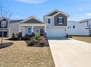 928 Briar Gate Dr, Holly Springs, NC 27540