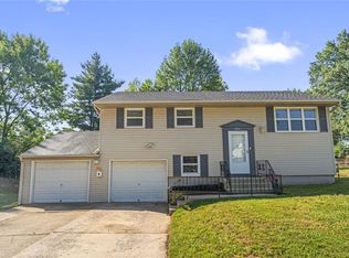 18511 E 8th St N, Independence, MO 64056