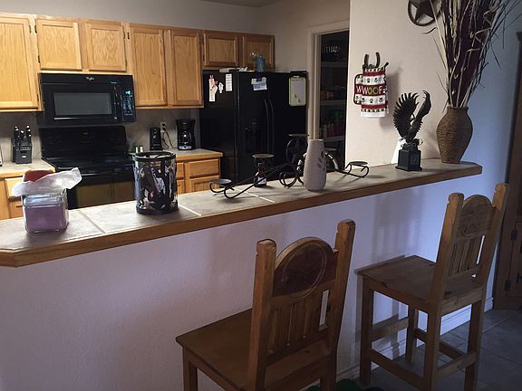 5th image of 210 Rosehill Dr
