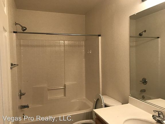 5th image of 724 La Tosca St