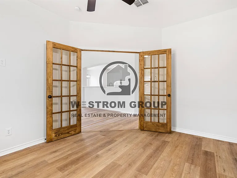 1738 Rock Ridge Dr — Photo 12