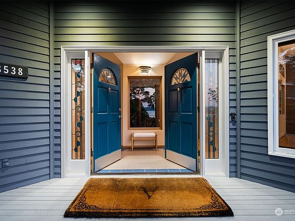 3rd image of 8538 NE Juanita Drive