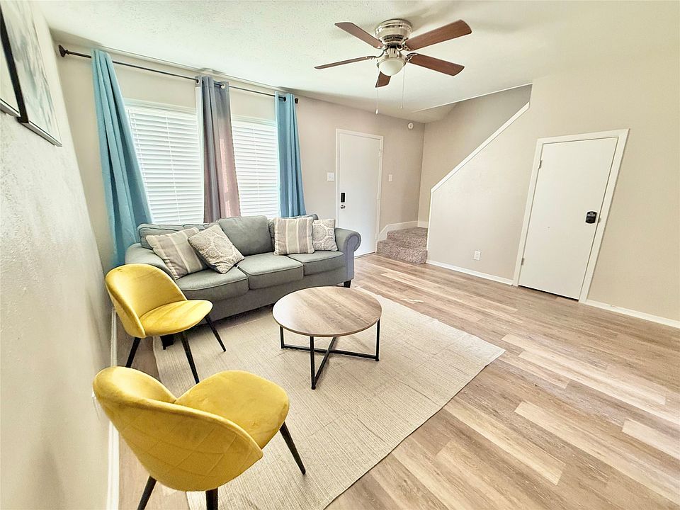 1st image of 1905 W Morton St APT 19