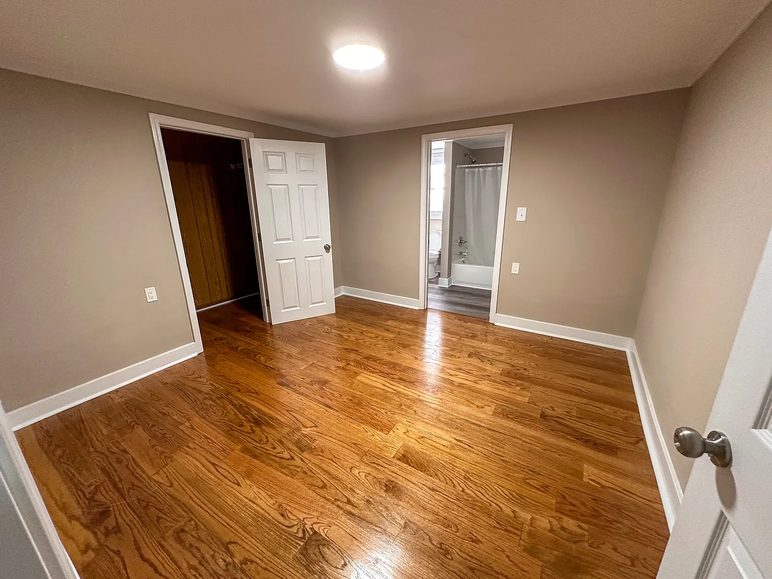 3 bed, 1328 sqft, $1,800 — Photo 4