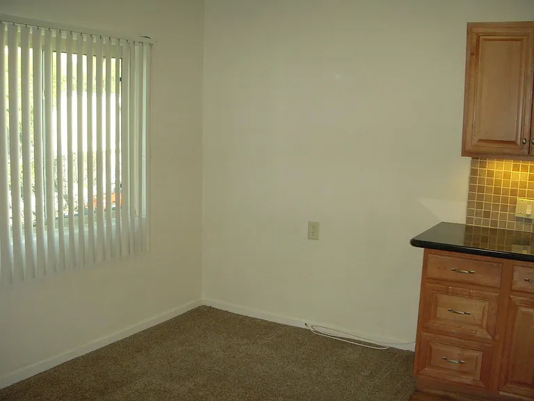 1738 E Broadway #4 — Photo 3